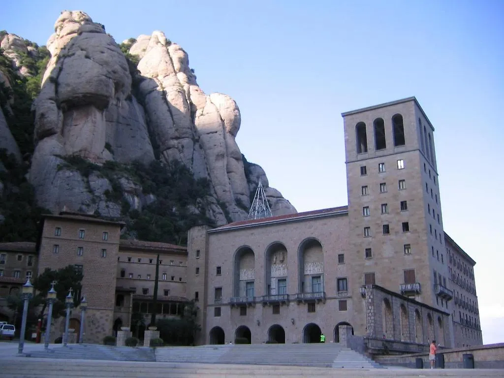 Hostal La Masia Manresa 0*,